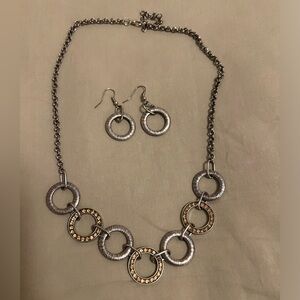 Necklace and earrings set!